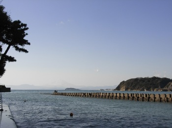 2010.1.02_正月逗子海岸.jpg